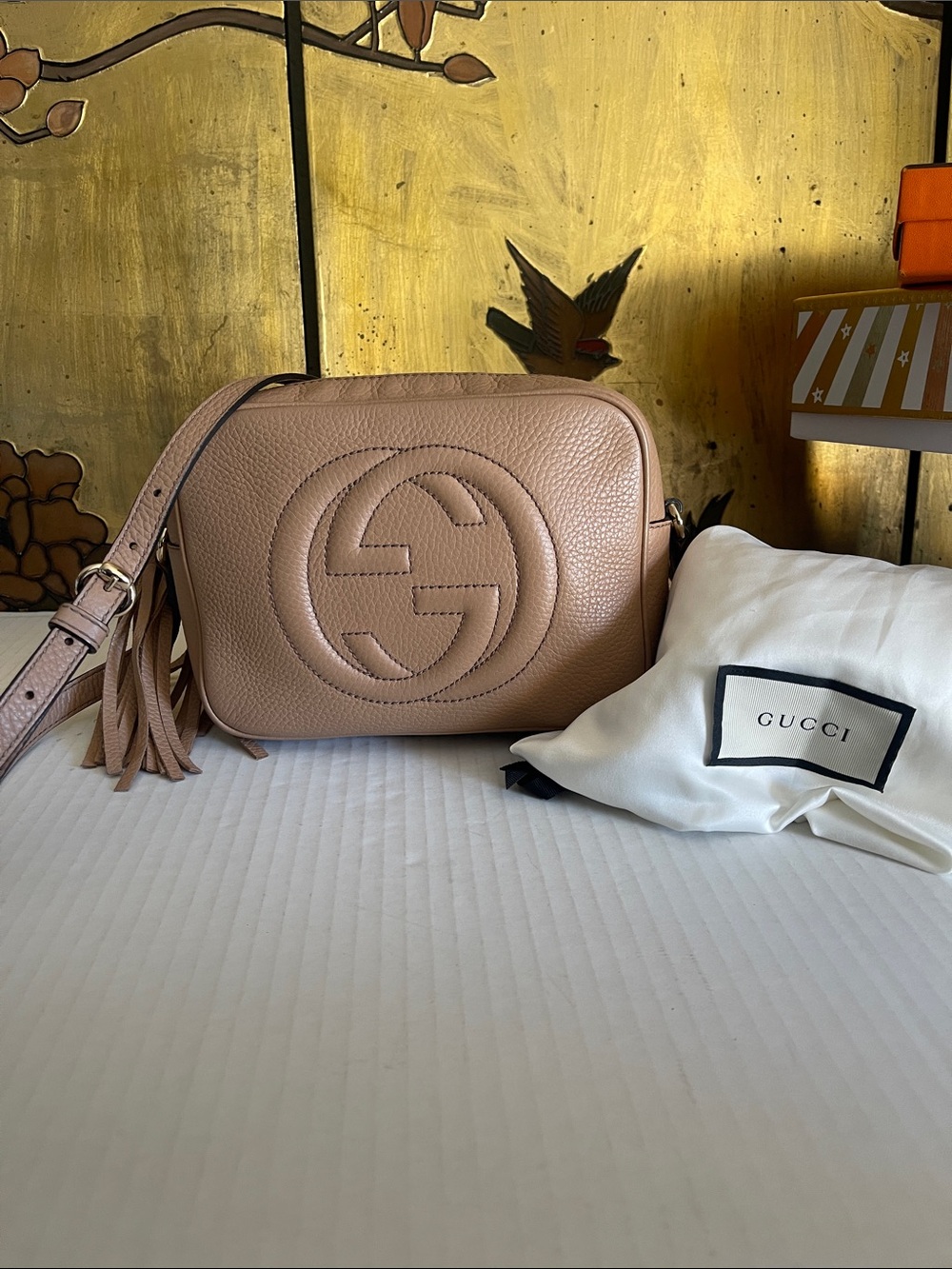 Gucci Pebbled Leather Disco Crossbody in Blush